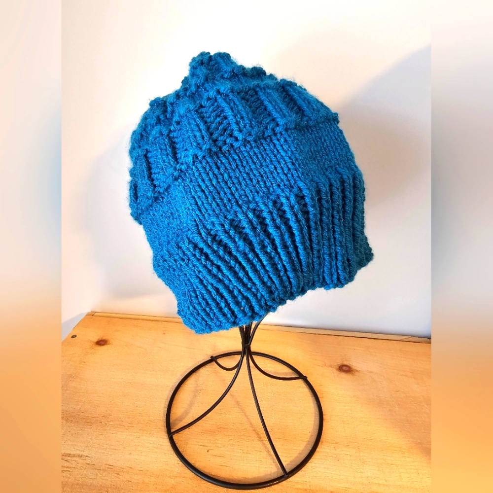 Hand Knit Winter Hat - Picture 4 of 4